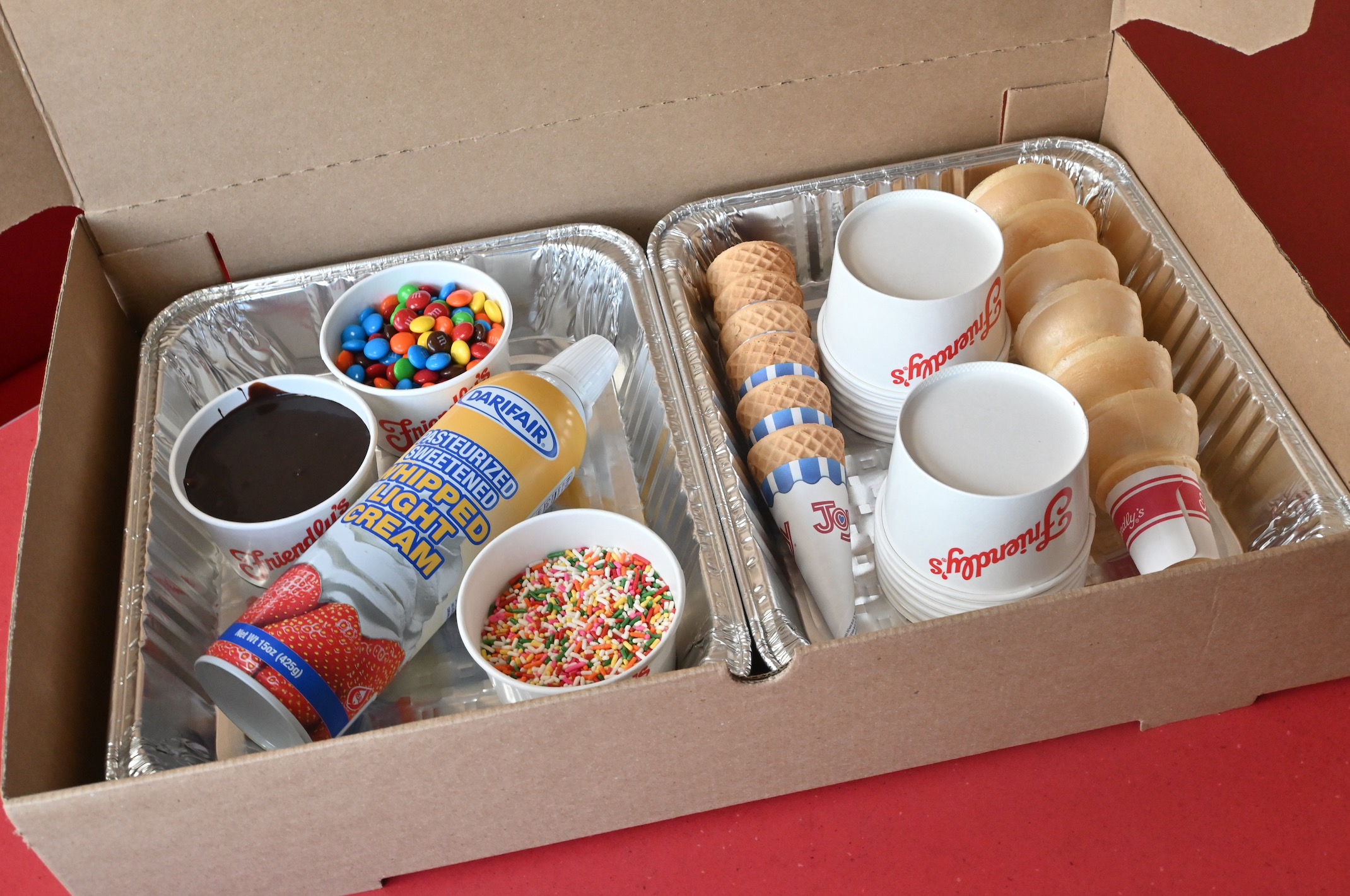 Friendy's Make Your Own Sundae Kit