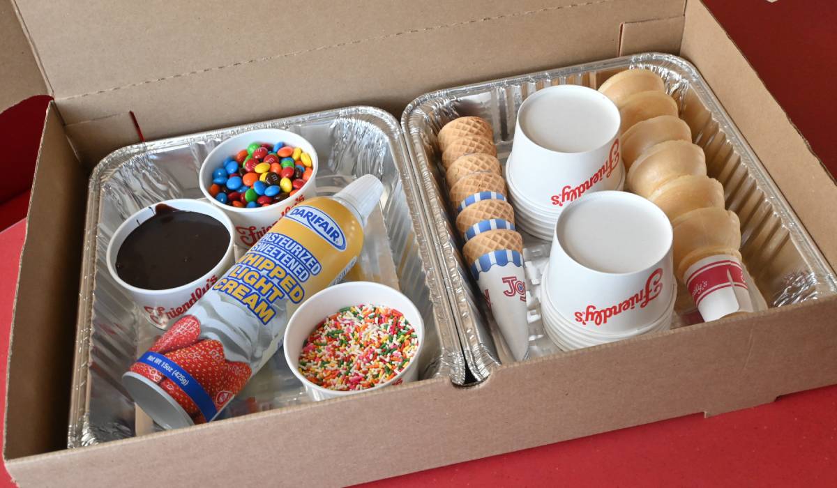 Friendly's Sundae Kits