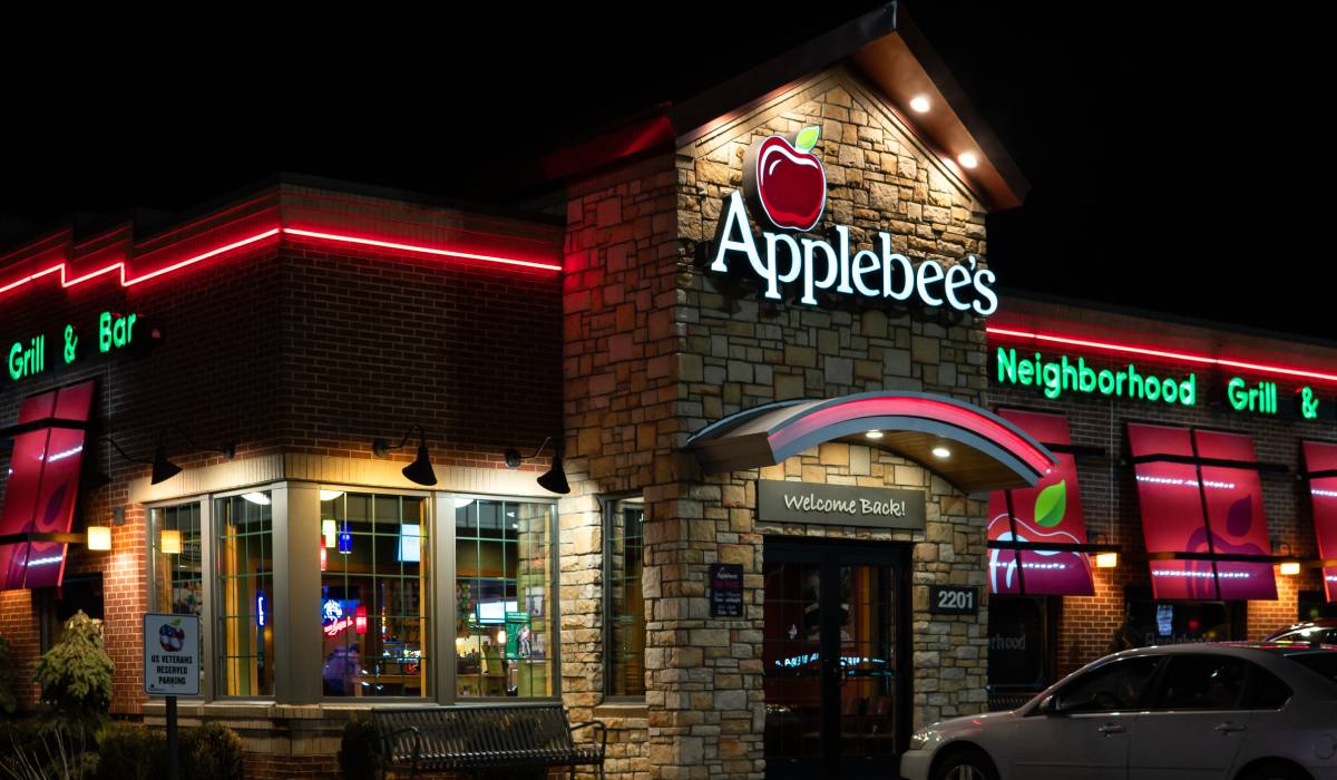 Applebee's restaurant.