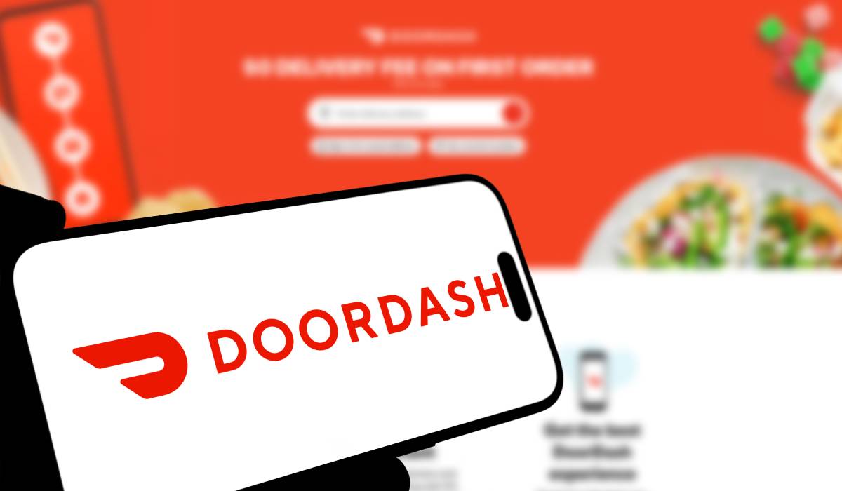 DoorDash on phone.